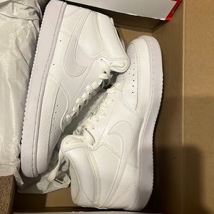 Men’s Nike Court Vision Mid. White. Size 8